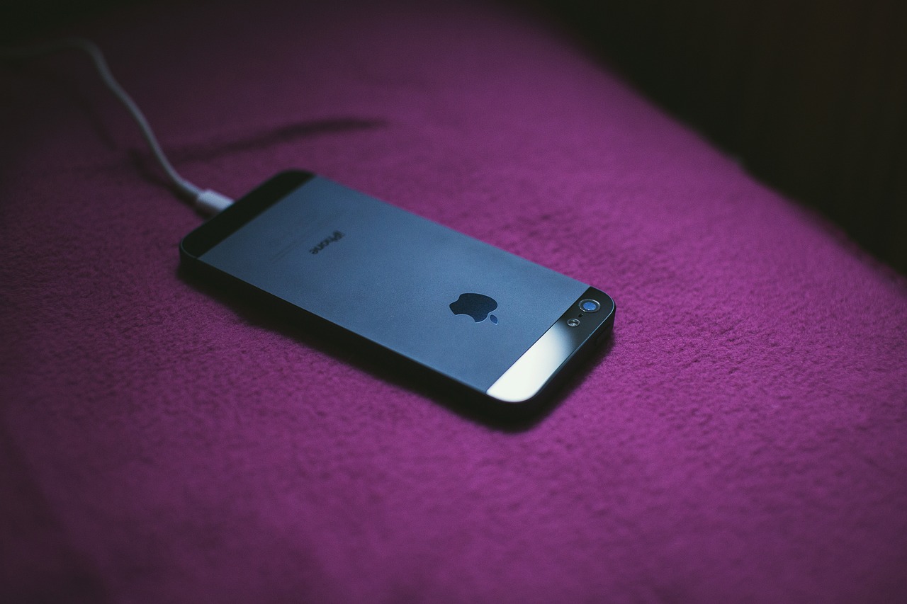 夏フェスでのスマホ充電に最適なスポットは？