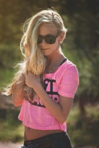 夏フェスで髪型を崩れないように保つためのポイントは？