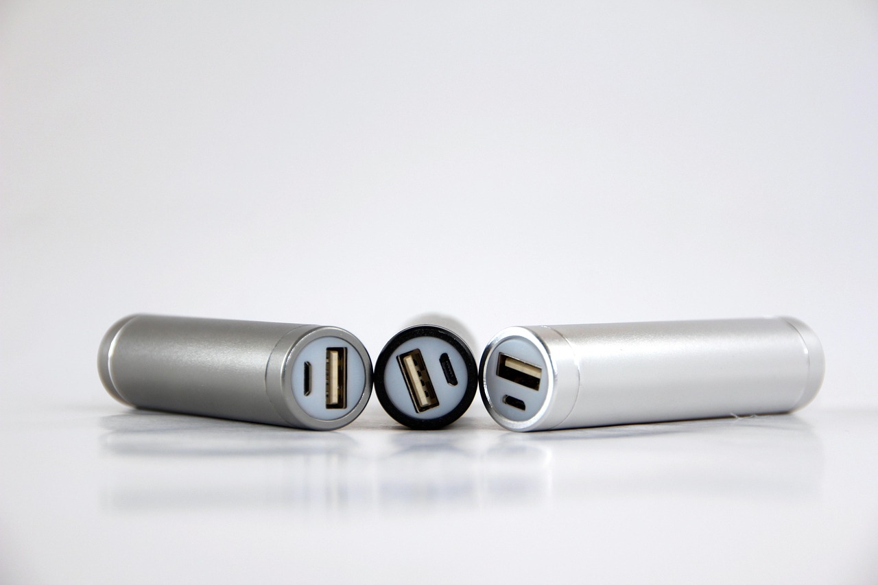 夏フェスに行くならモバイルバッテリーは必要なの？