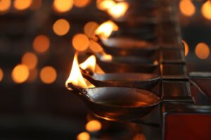 夏フェスで車を置きっぱなしにする際の注意点は？