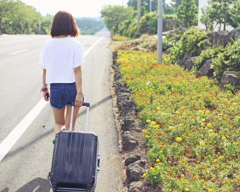 夏フェスに最適なリュックとショルダーはどっち？
