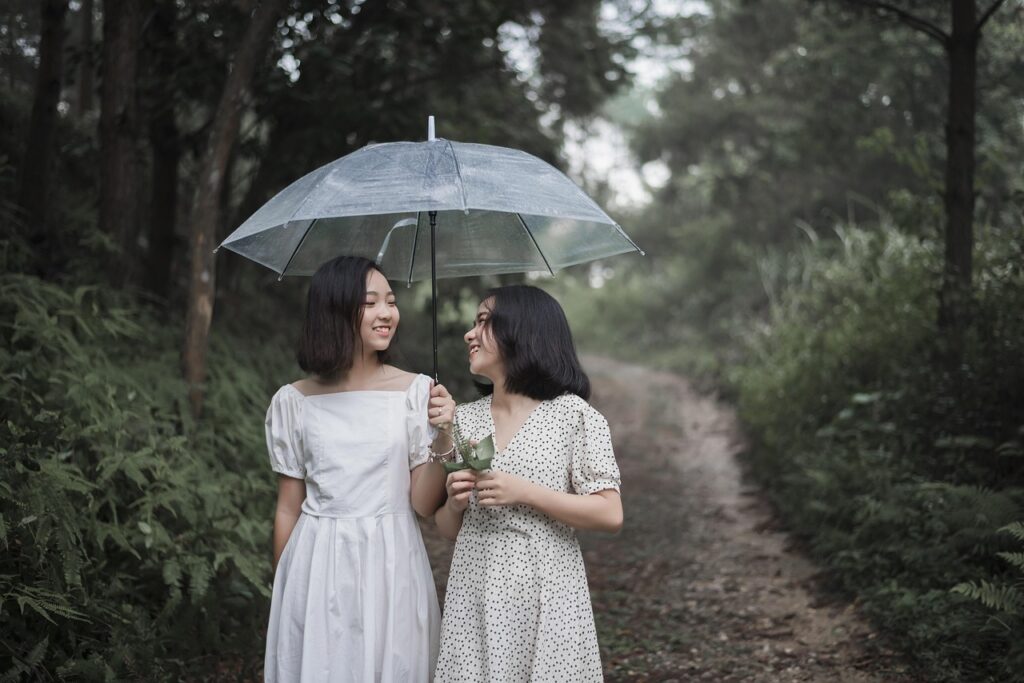 フェスでの雨の日に最適な服装は？