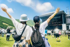 夏フェスで快適に過ごすために必要なタオルケットは？